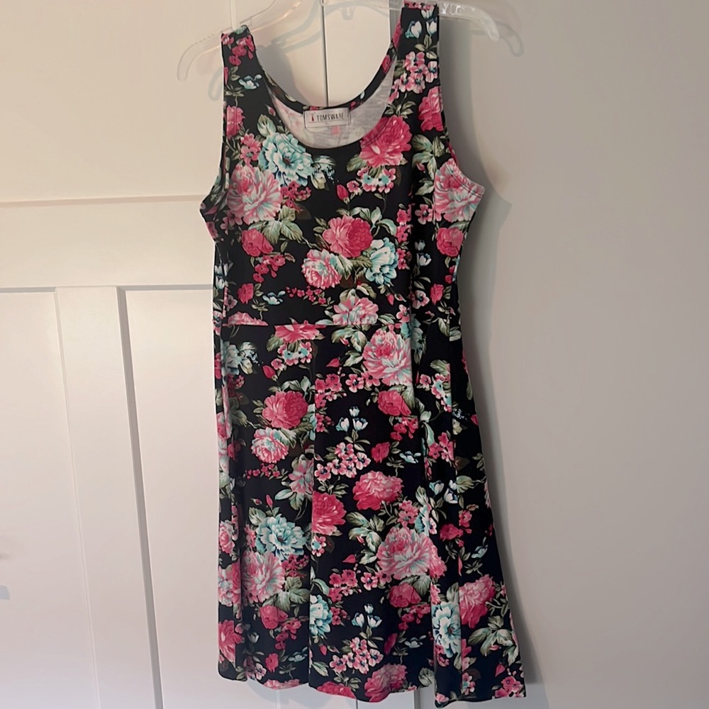 Mid Thigh Length Floral Sleeveless Dress